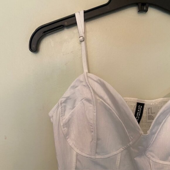 DIVIDED H&M - STRETCH SATIN-LIKE CAMISOLE w/ SHIRRED ELASTIC BACK - Picture 2 of 5